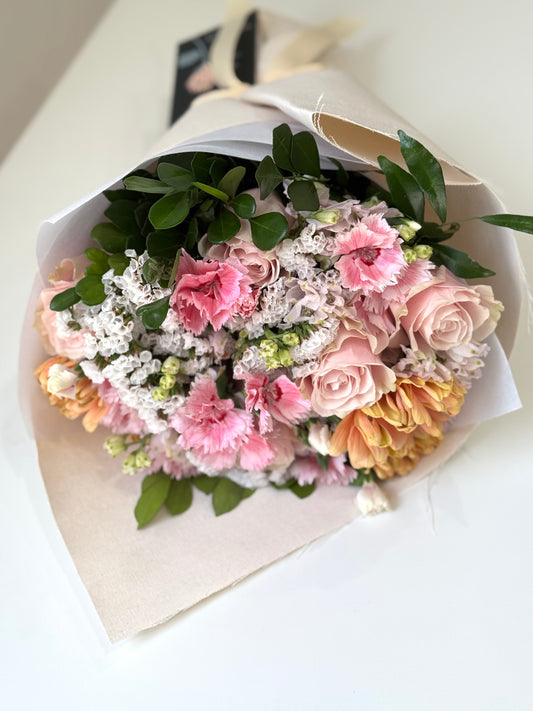Flowers dedicated to Nanny colores whites, pink and lilac